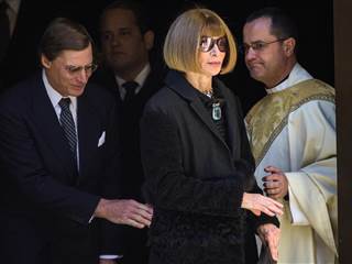 Fashion Elite Mourn Oscar de la Renta at Funeral