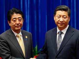 China's Xi Jinping, Japan's Shinzo Abe Meet at APEC Summit