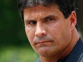 Jose Canseco Shoots Self in Hand While Cleaning Gun