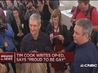 Tim Cook Pens Op-Ed, Says 'Proud to be Gay'