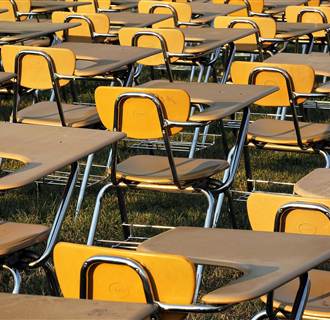 Image: Empty school desks