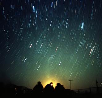 Image: Leonid meteors light the night sky in Azraq.