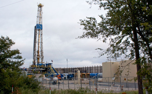 EnerVest drilling rig in Denton.