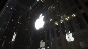 A general view of an Apple store in the Manhattan borough of New York September 7, 2014. REUTERS/Carlo Allegri/Files