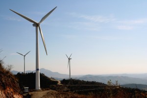 The Tangshanpeng Wind Farm in Shandong Province, China generates 26.45 MW of electricity for nearby Qixia City.