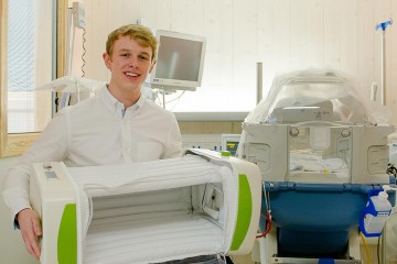 Low-Cost Inflatable Incubator for Infants Wins Dyson Award