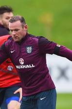 Paul Scholes column: Wayne Rooney deserves all his England caps. I just hope he has enough time left to win a trophy with the national team