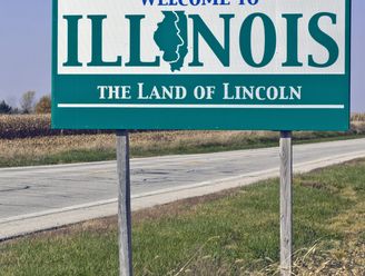 Illinois lost more than 137,000 residents due to migration between the middle of 2010 and July 2013.