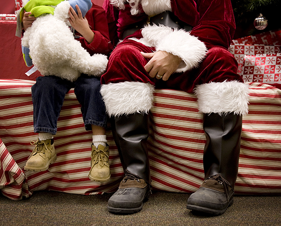 Malls offering sensory-friendly way for special-needs kids to meet Santa