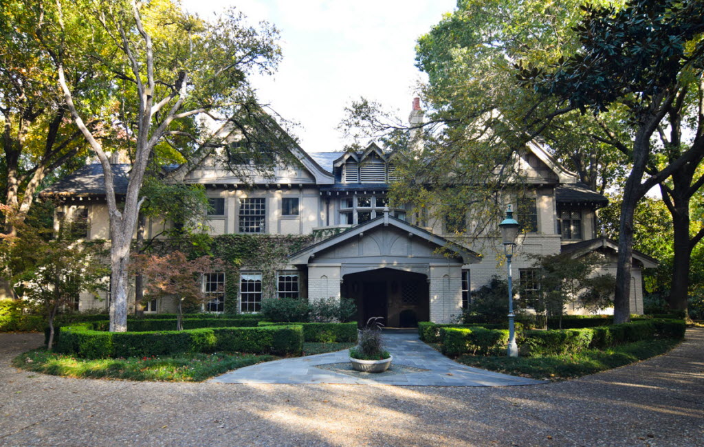 Historic Trammell Crow estate neighboring Jerry Jones for sale for $59.4 million