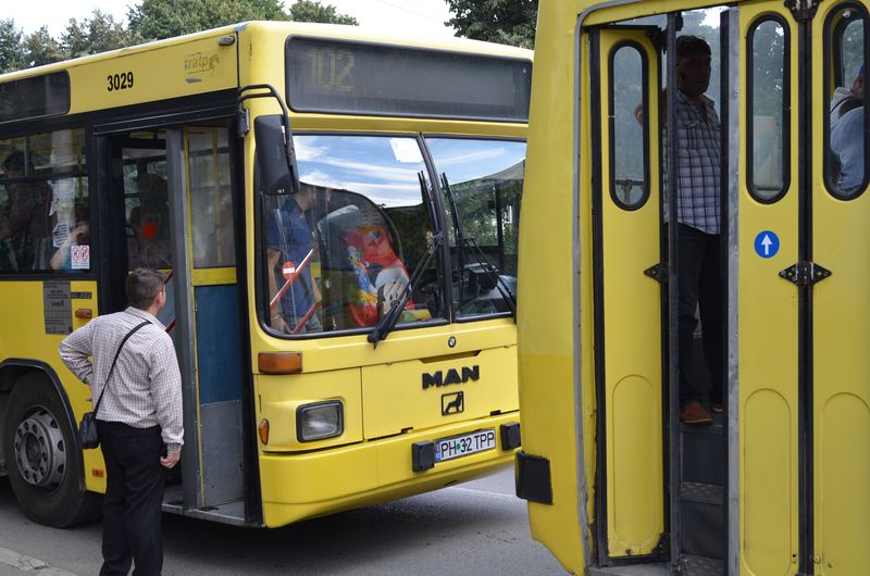 Autobuzele în care se va investi 80.000 de euro au deja o vechime de 12-14 ani și sunt uzate în proporție de 70 la sută