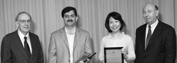 Outstanding Research Paper by a Fellow Awards: Farin Kamangar and Jiyoung Ahn with Joseph Fraumeni and John Niederhuber. (Not shown: Anil Chaturvedi and Unhee Lim)