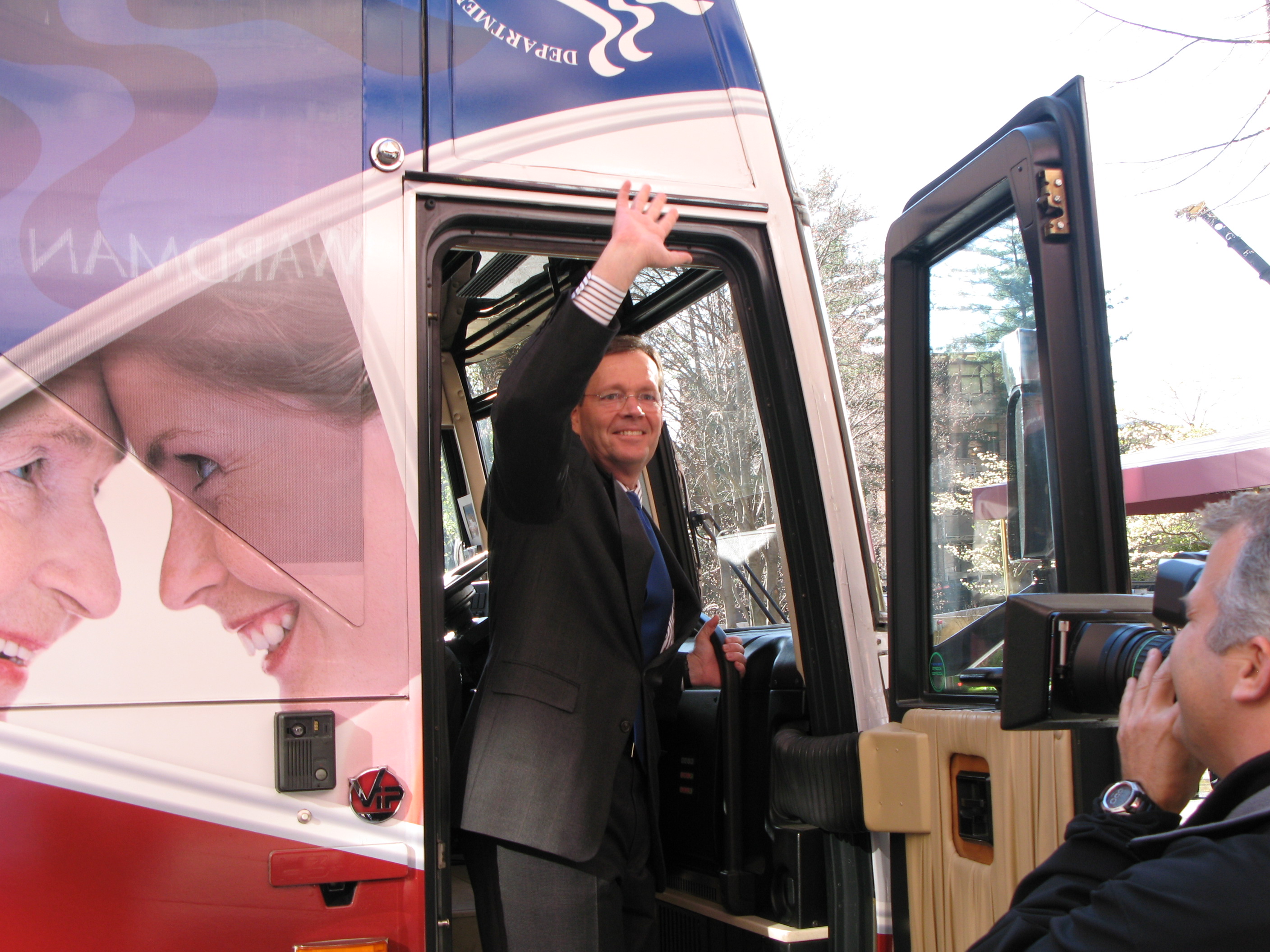Photo - The Department's "A HealthierUS Starts Here" bus tour launch