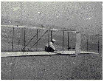 Photo of the 1902 aircraft on the ground