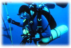 Nitrox diver stops to decompress during ascent to the surface