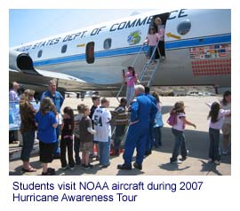 Students visit NOAA aircraft during 2007 Hurricane Awareness Tour