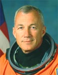 Terry Wilcutt (NASA Photo JSC2003E41874)