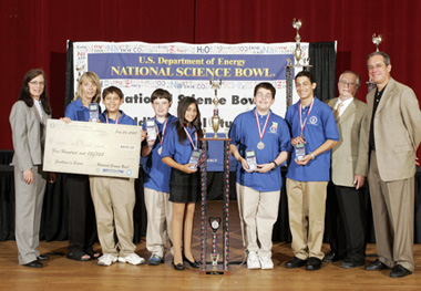 Honey Creek Middle School from Terre Haute, IN won the 2007 U.S. Department of Energy National Science Bowl® for Middle School Students at the University of Denver on June 24, 2007
