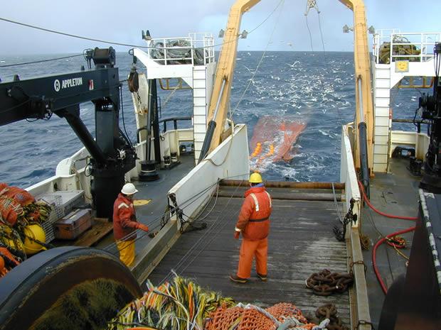 Operations aboard the NOAA Ship MILLER FREEMAN