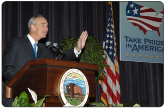 Secretary of the Interior Dirk Kempthorne recognized the 2008 Take Pride in America National Award recipients at a ceremony Friday, July 18 in Washington, D.C. 