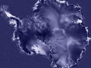 This animation shows the break up of the Larsen B
ice shelf. Images were taken by the instrument MODIS.