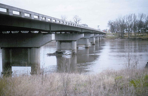 Kansas River 
    at Wamego, Kansas, March 1997