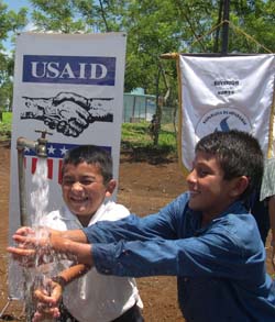 The children of Montecillos
now have access to clean
water.