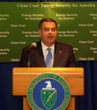 Secretary Abraham announces the selection of the Peabody Mustang Clean Coal Project.