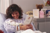 HealthDay news image for article titled: Natural Childbirth Moms More Attuned to Babies  Cry