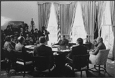 photograph of Nixon meeting with his cabinet in 1973