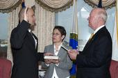 Tom D'Agostino is sworn in by Secretary Bodman as Deputy Administrator for Defense Programs