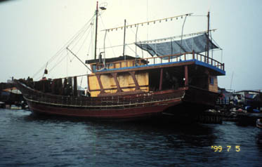 Photo of Chinese offshore fishing vessel in Xincun 