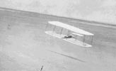 The 1901 glider in flight.