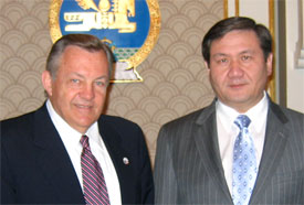 Director Tschetter meets with Mongolian President Nambaryn Enkhbayar.