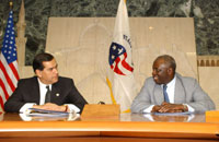 Director Vasquez and FAO Director-General Jacques Diouf signed an agreement that will strengthen the two agencies' partnership.