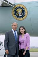 President George W. Bush met Julia Singer upon arrival in Cleveland, Ohio, on Friday, July 30, 2004.  Singer, 17, is an active volunteer with the Fieldstone Farm Therapeutic Riding Center in Chagrin Falls, Ohio. 