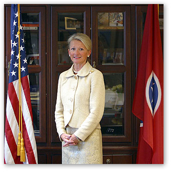 Photo of Commissioner Deborah Taylor Tate