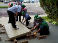 These photos show the participants practicing levering and cribbing. Participants gain confidence in their ability to lift objects in order to extract victims. An instructor coaches the participants in proper techniques and safety.  Click to enlarge.