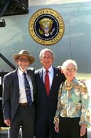 President George W. Bush met Edward and Jane Bardon upon arrival in Minneapolis, Minnesota, on Tuesday, August 26, 2003.  In September, the Bardons will travel to Turkmenistan to begin their two-year service as Peace Corps volunteers.  Throughout their lives, 70-year old Edward and 68-year old Jane have sought opportunities to serve.
