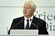U.S. Defense Secretary Robert M. Gates delivers a speech on security threats posed by terrorists to European nations during the 44th Munich Conference on Security Policy in Germany, Feb. 10, 2008.