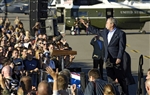 BUSH THANKS AIRMEN - Click for high resolution Photo