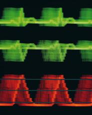 Fotografía de patrones de un electroencefalograma y un electrocardiograma