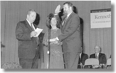 photo of Apfel swearing-in