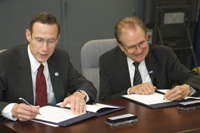 NOAA Administrator Conrad C. Lautenbacher, Jr. (left) and DOE Under Secretary for Science Dr. Raymond L. Orbach (right).