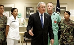 Bush Visits Troops - Click for high resolution Photo