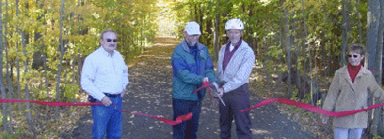 Ribbon cutting on the Hewitt-Marsh Trail, 2004 CCSP project.