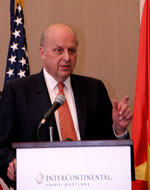 D/S Negroponte addresses Vietnamese and International journalists at a press conference in Hanoi, Vietnam on September 12, 2008