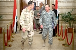 MULLEN AND PETRAEUS - Click for high resolution Photo
