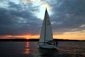 image of sailboat in Narragansett Bay