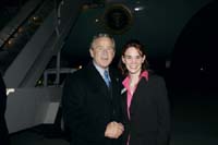 President George W. Bush met Jade Wright upon arrival in Albuquerque, New Mexico, on Monday, November 1, 2004.  Wright, 17, is an active volunteer and mentor at the Albuquerque Mountainside YMCA.  